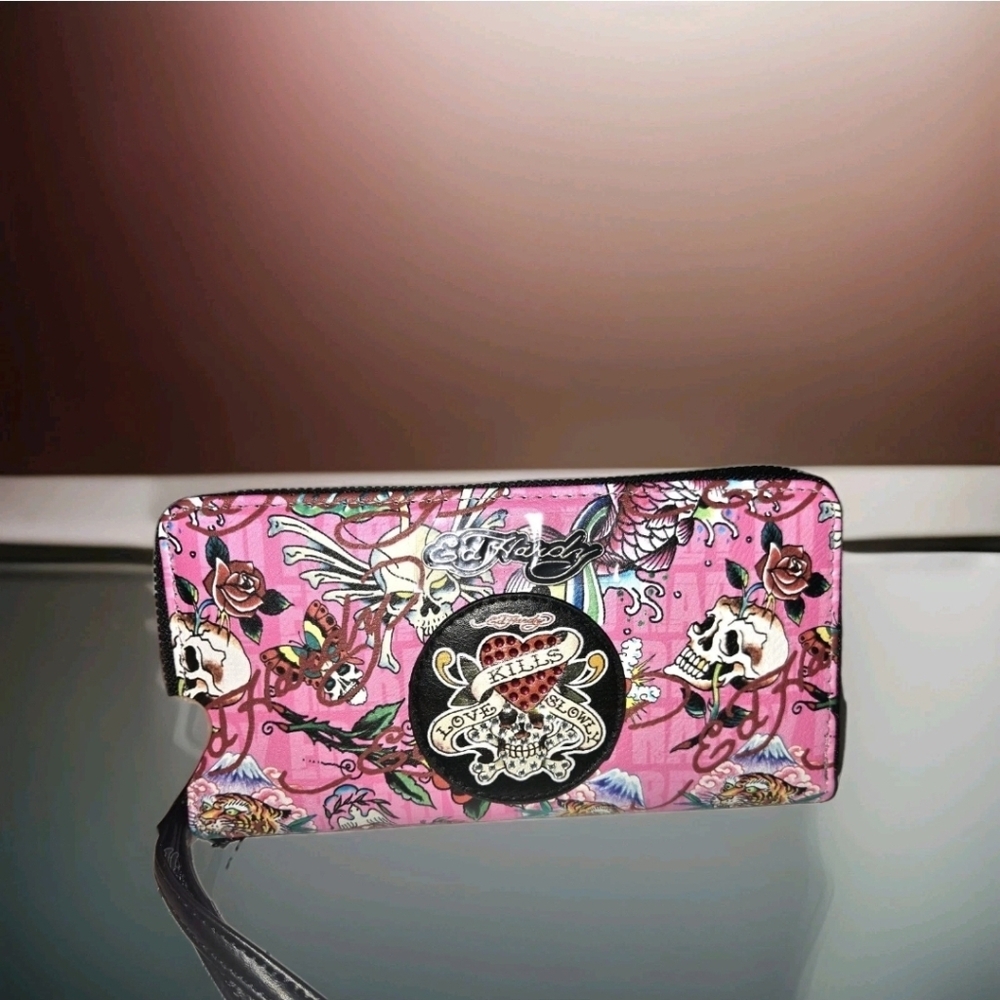 NEW Ed Hardy Pink Love Kills Slowly Tattoo Print Wristlet Wallet Jeweled 90s y2k